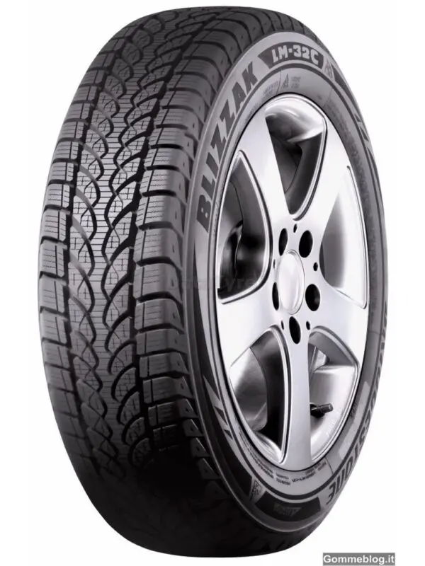 Pneu Bridgestone Blizzak LM-32C 195/60R16CTL 99/97 T pour Utilitaire